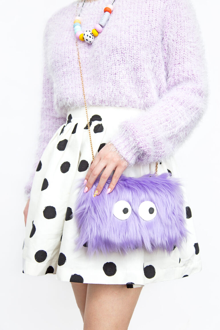 » DIY Colorful Faux Fur Clutches