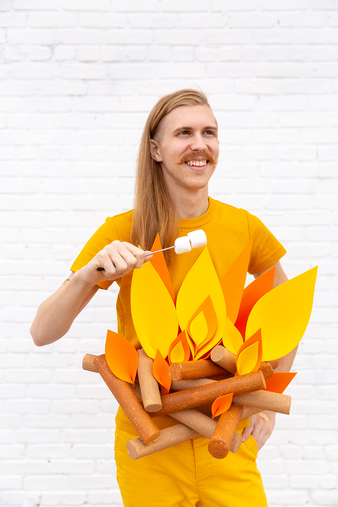 » DIY Campfire &amp; S’mores Couples Costume